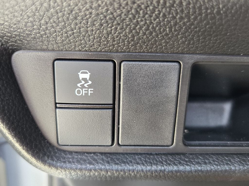 2025 Honda HR-V LX - Photo 23