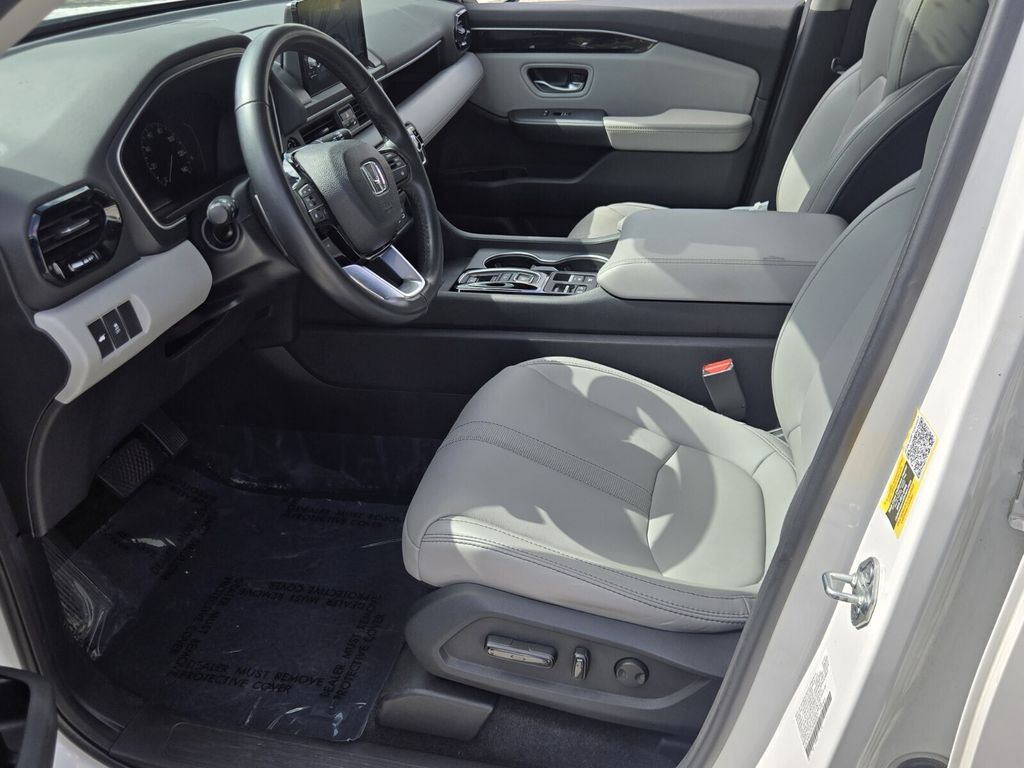 2023 Honda Pilot Touring - Photo 11