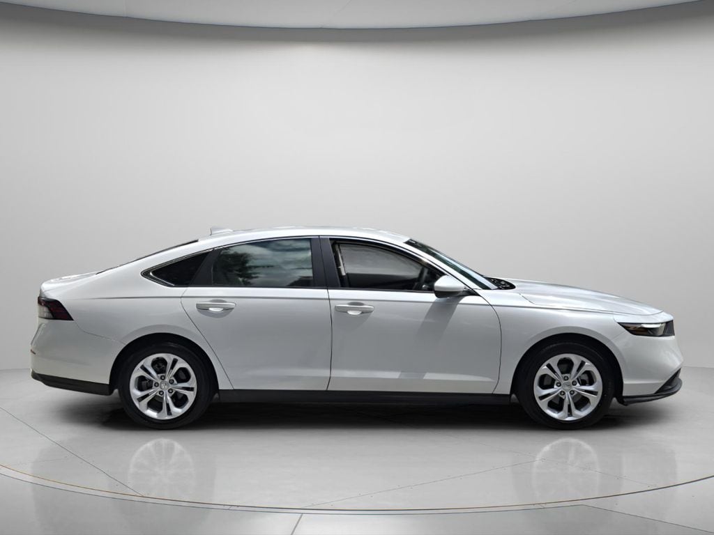 2025 Honda Accord LX - Photo 3