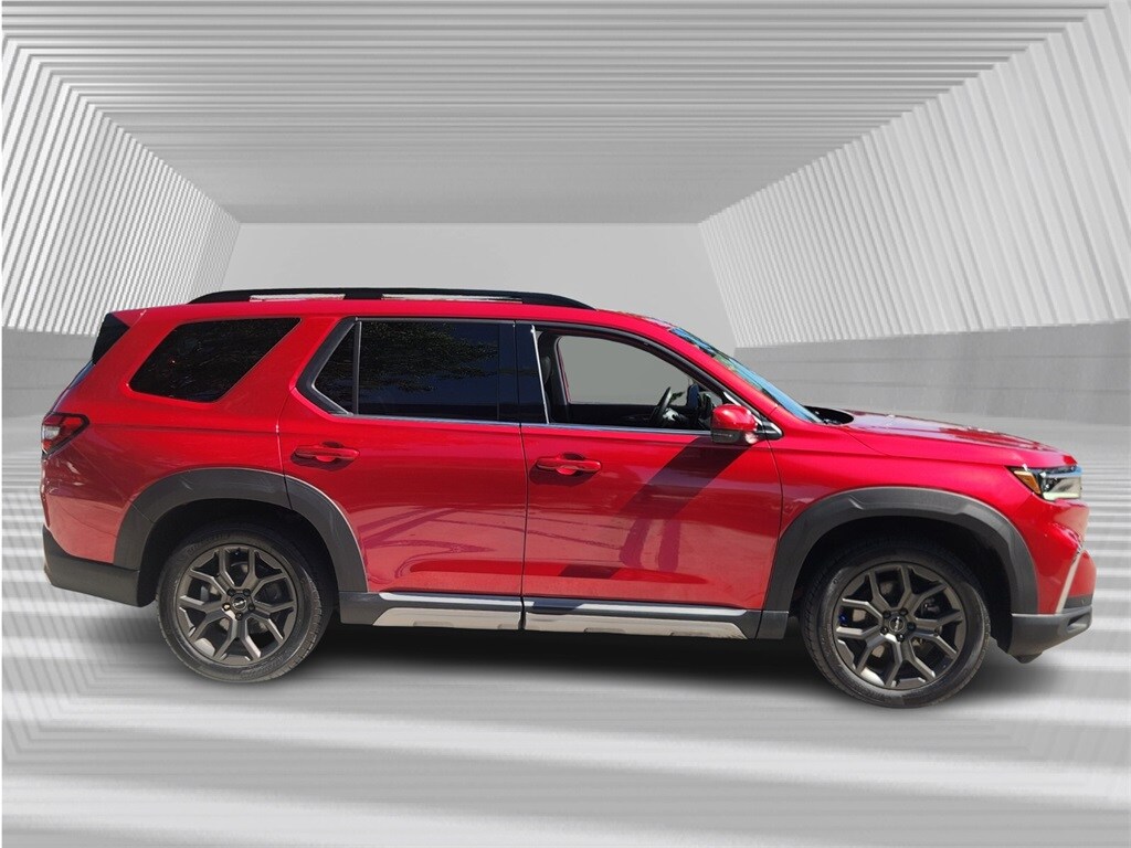 2024 Honda Pilot Touring photo 2
