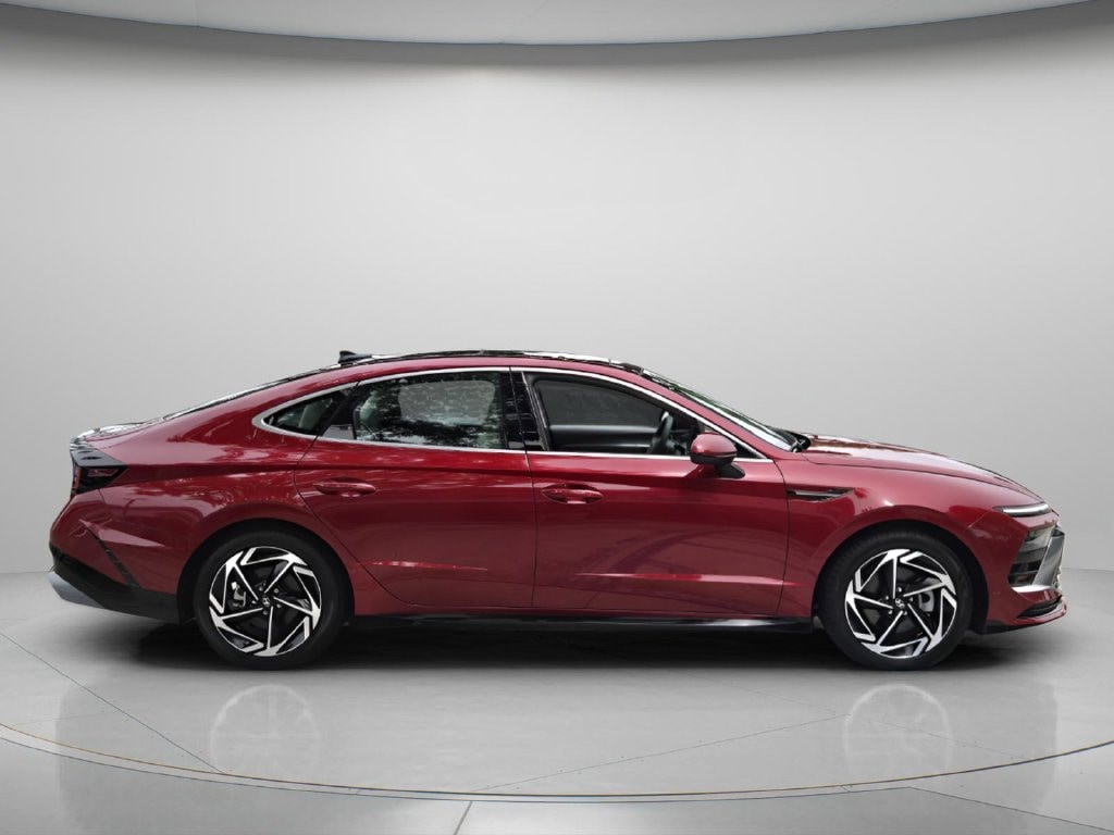 Used 2024 Hyundai Sonata SEL Sedan
