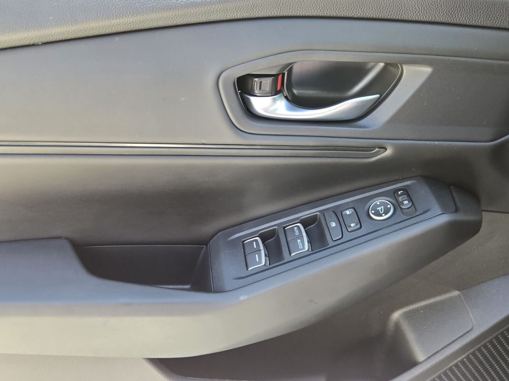 2025 Honda Accord SE - Photo 26