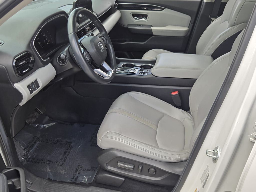 2025 Honda Pilot Touring - Photo 10