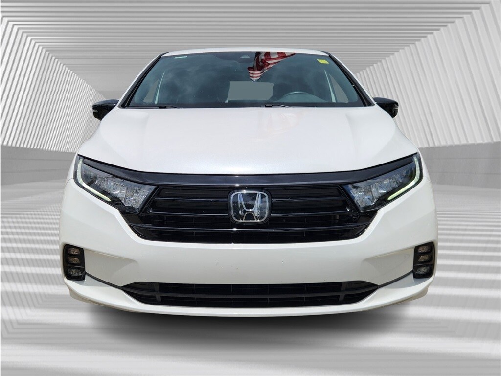 2024 Honda Odyssey Sport photo 3