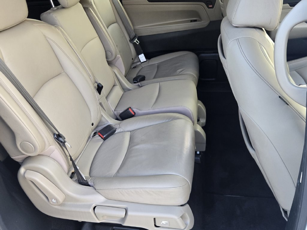 2024 Honda Odyssey Touring - Photo 18