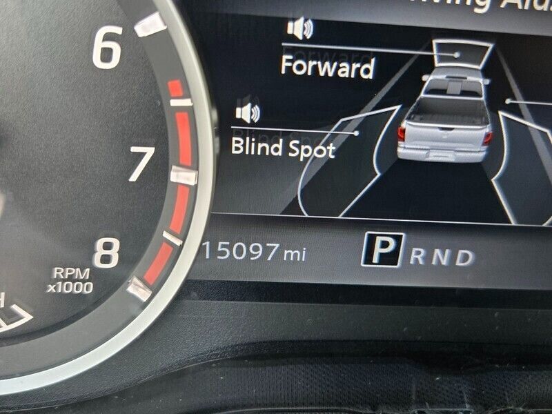 2024 Nissan Titan SV - Photo 26