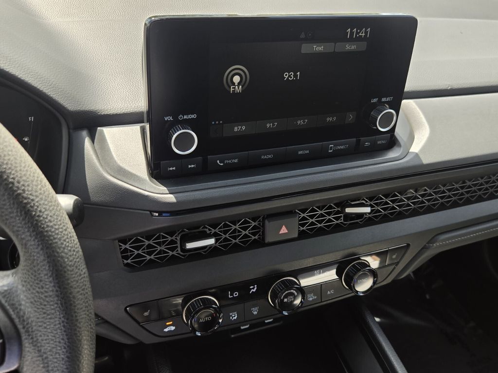 2025 Honda Accord SE - Photo 19