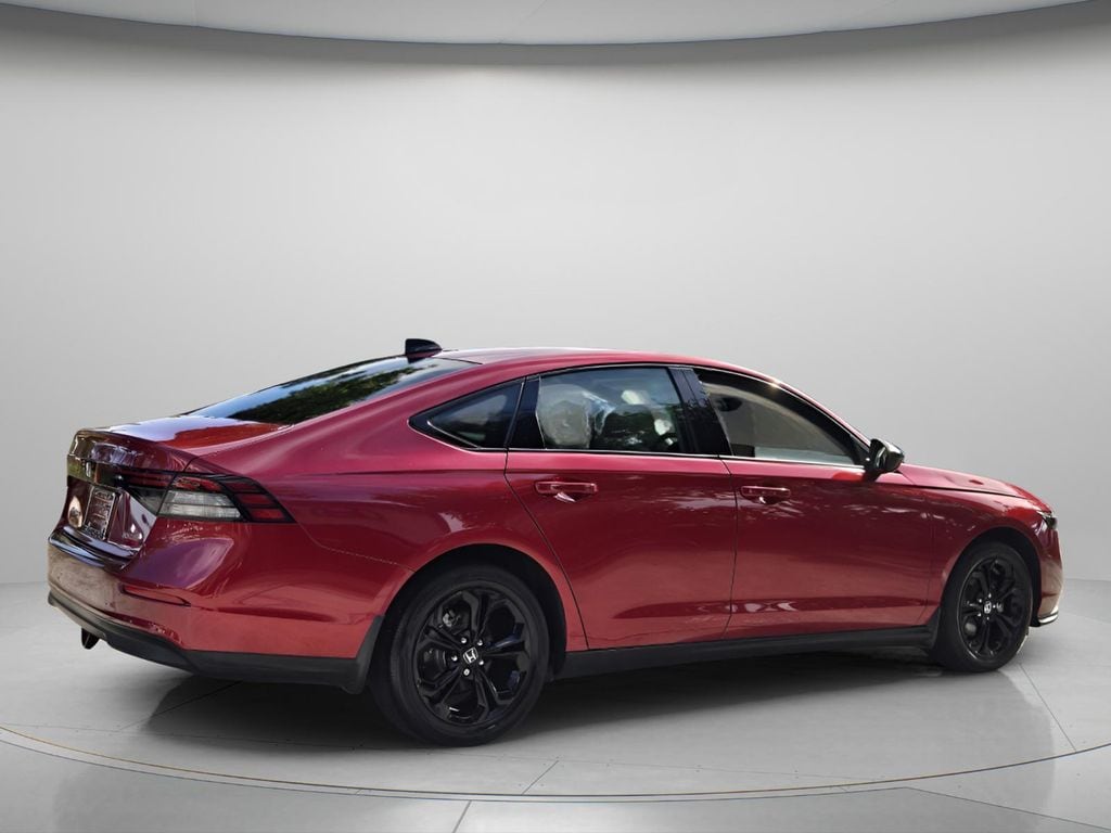 2025 Honda Accord SE - Photo 6
