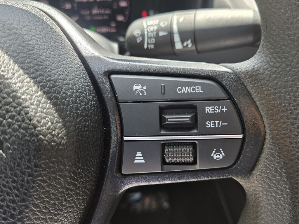 2025 Honda Accord SE - Photo 25