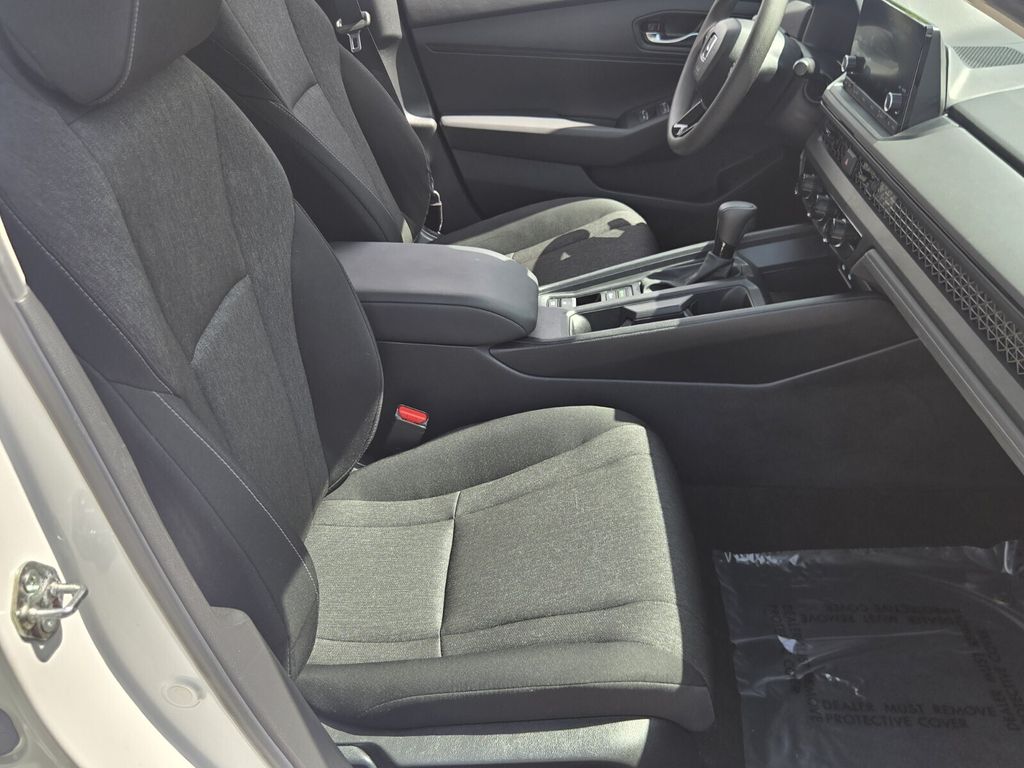 2024 Honda Accord LX - Photo 16