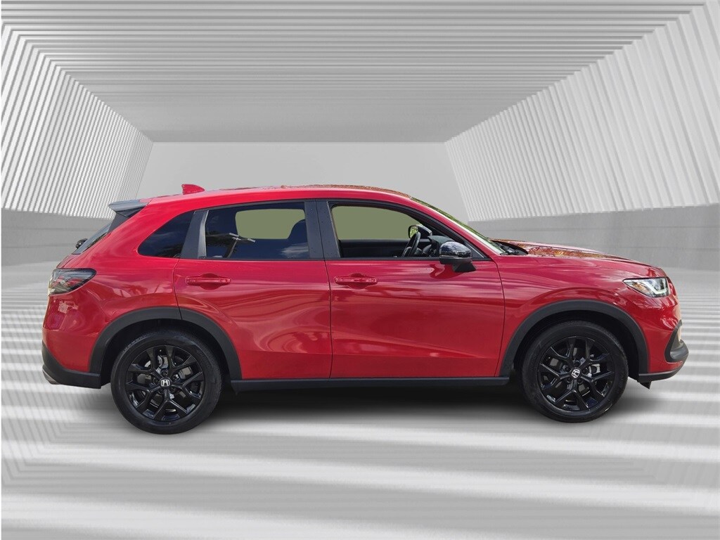 2025 Honda HR-V Sport photo 2