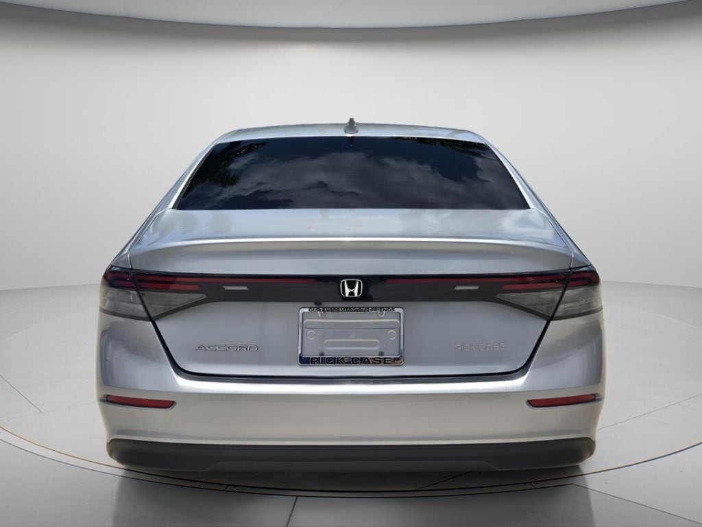 2024 Honda Accord EX - Photo 6