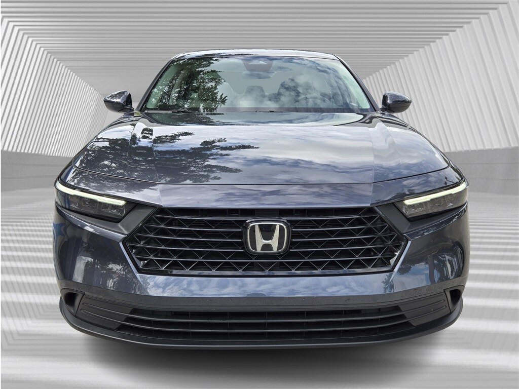 2025 Honda Accord LX photo 3