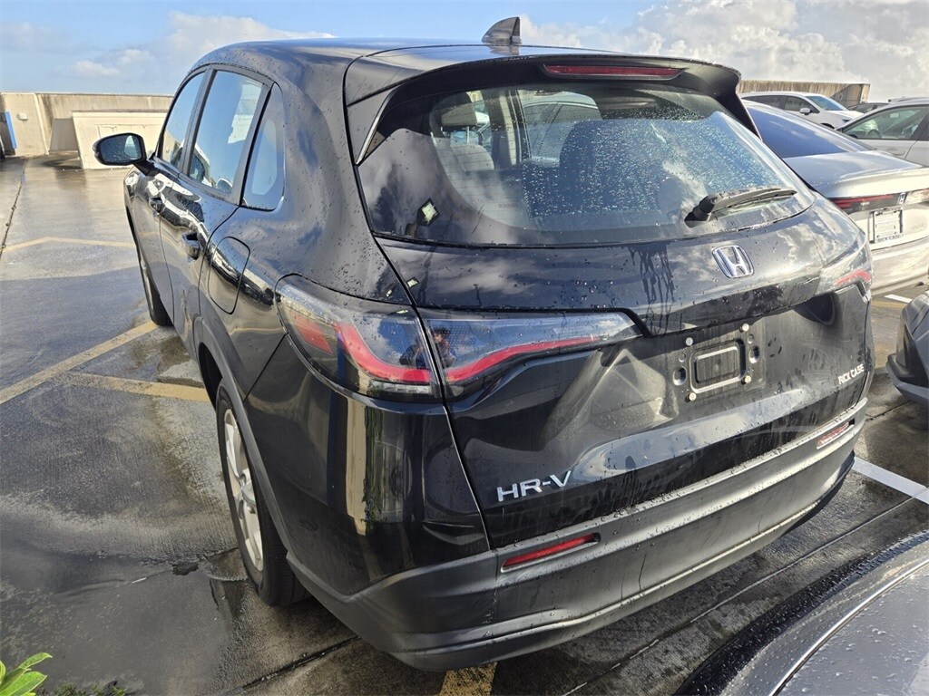 2023 Honda HR-V LX photo 3