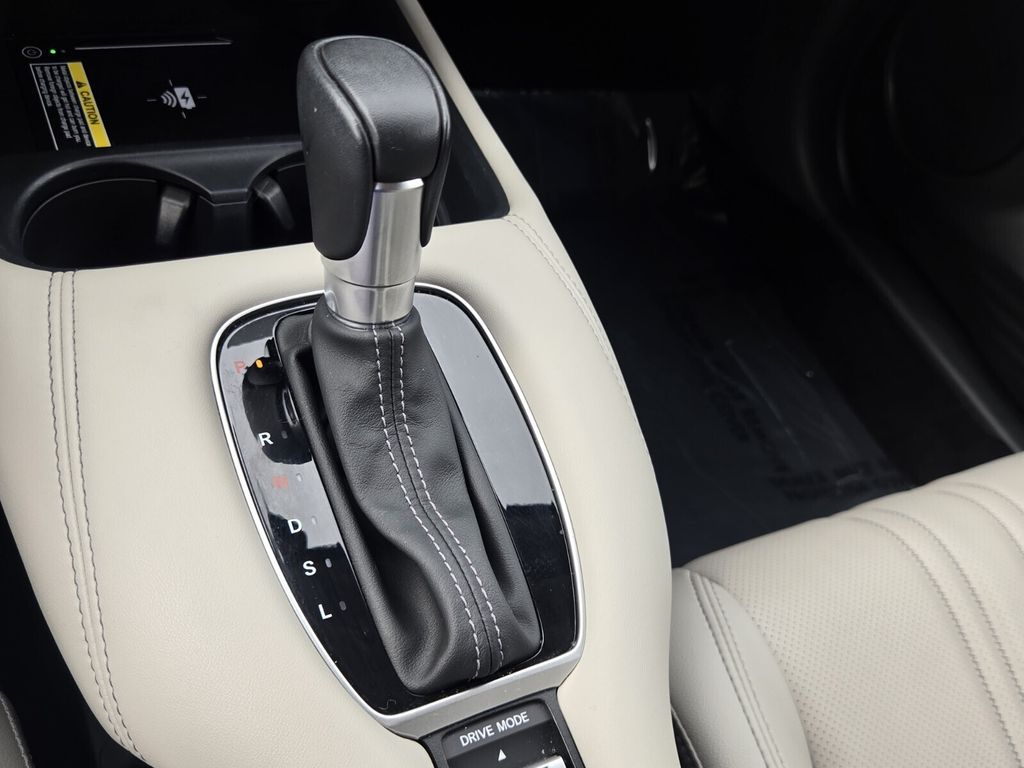 2025 Honda HR-V EX-L - Photo 18