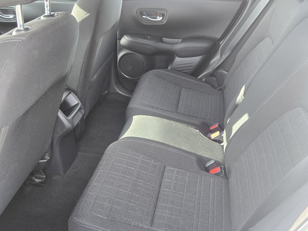 2025 Honda HR-V LX - Photo 12