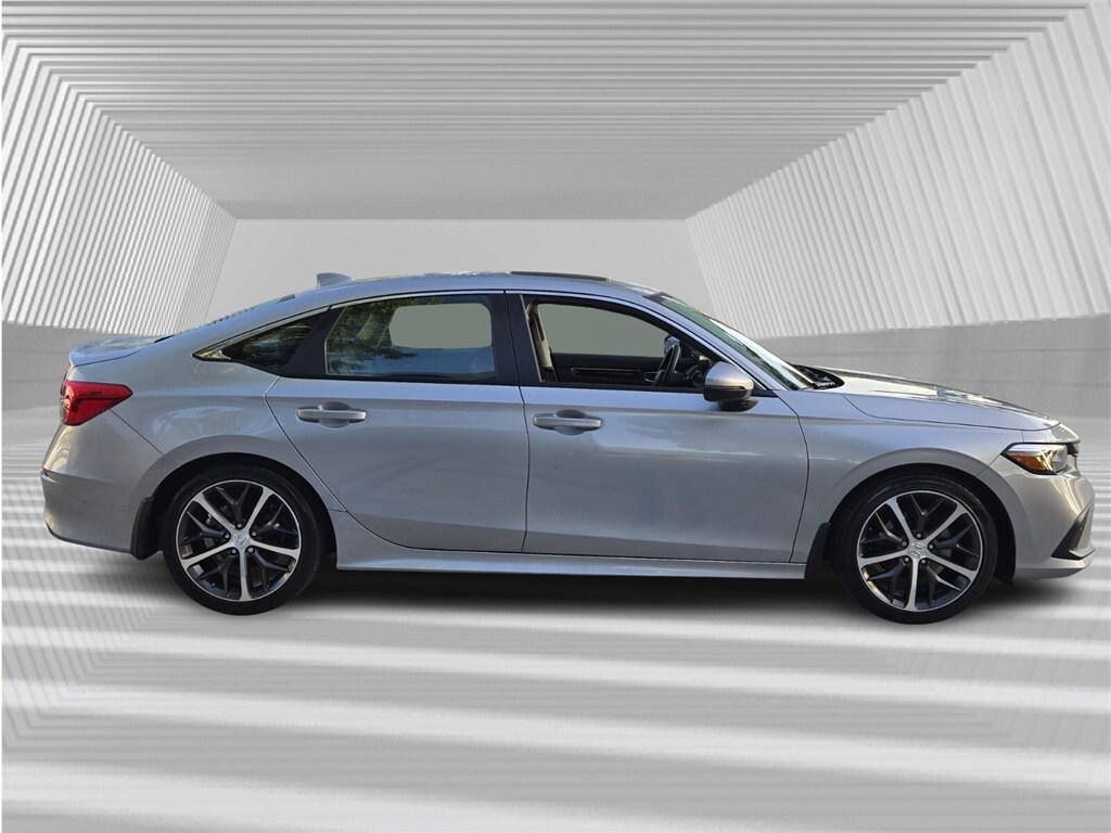 2024 Honda Civic Touring photo 2