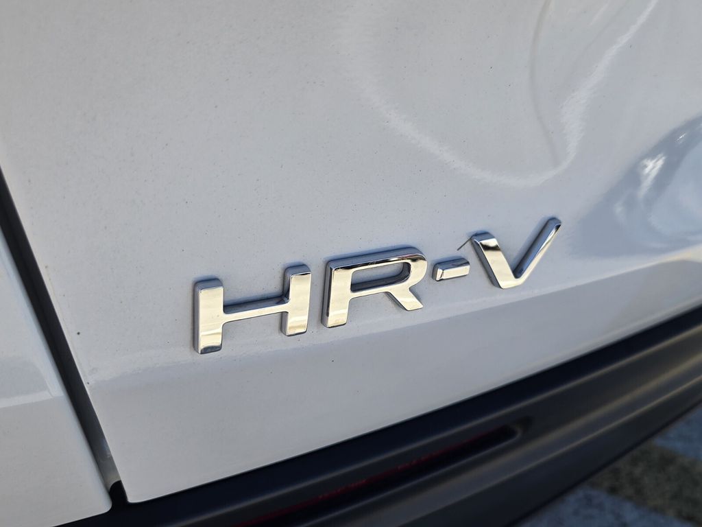 2025 Honda HR-V LX - Photo 13