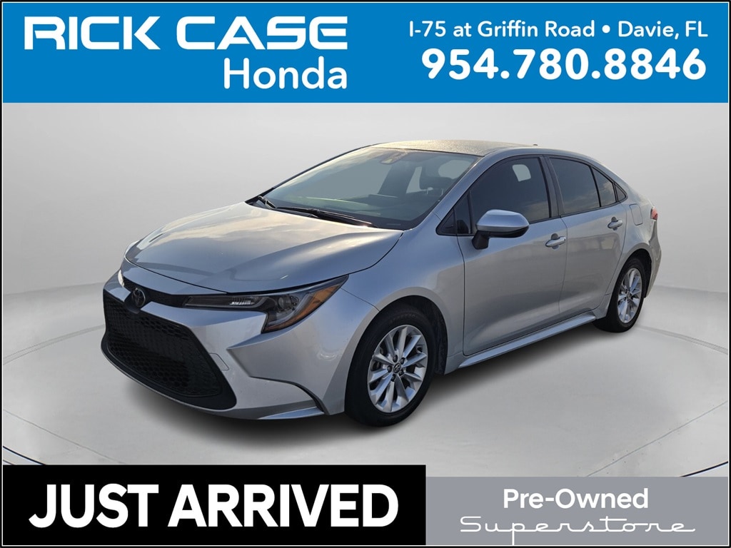 2022 Toyota Corolla LE's photo