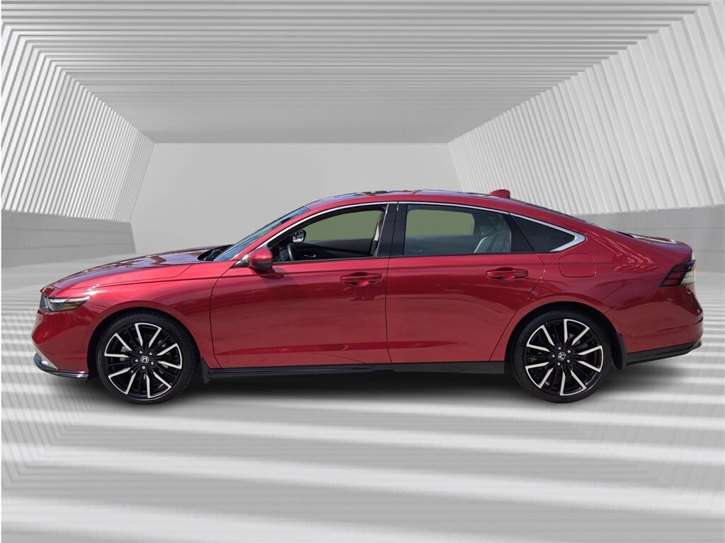 2024 Honda Accord Hybrid Touring photo 3