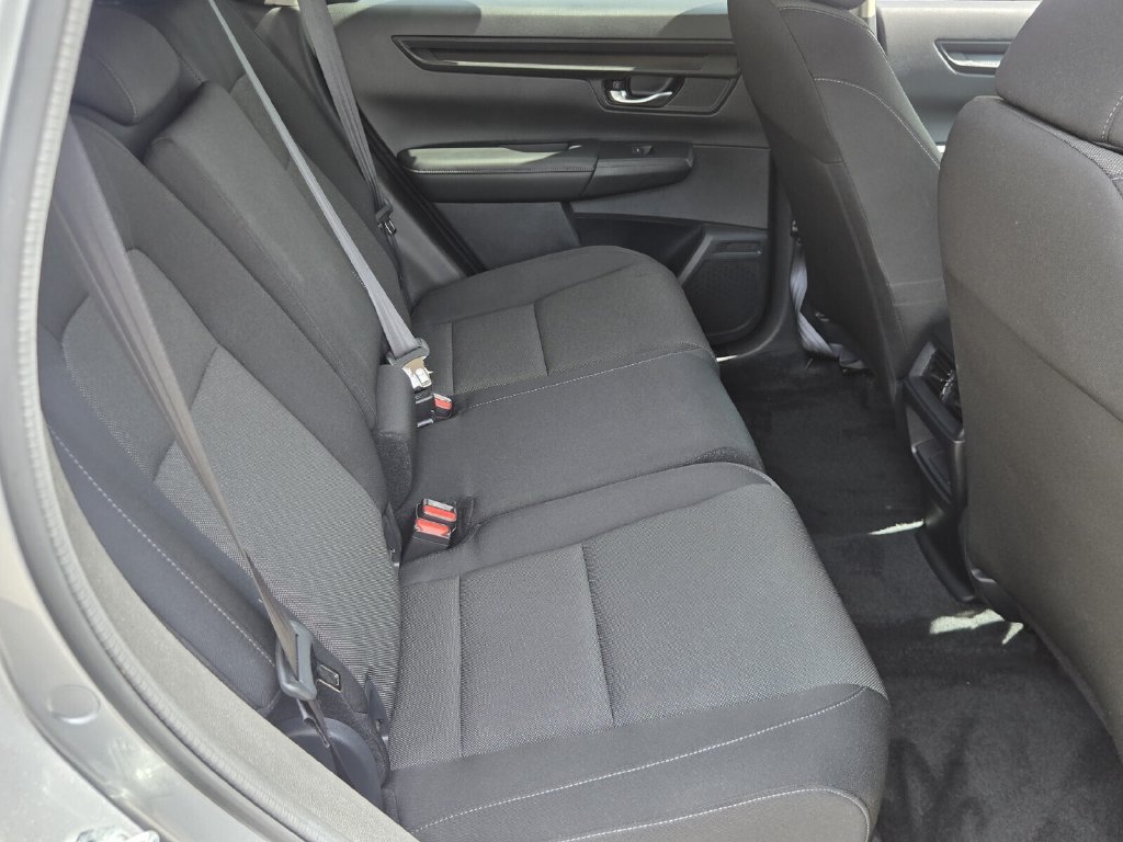 2025 Honda CR-V LX - Photo 16