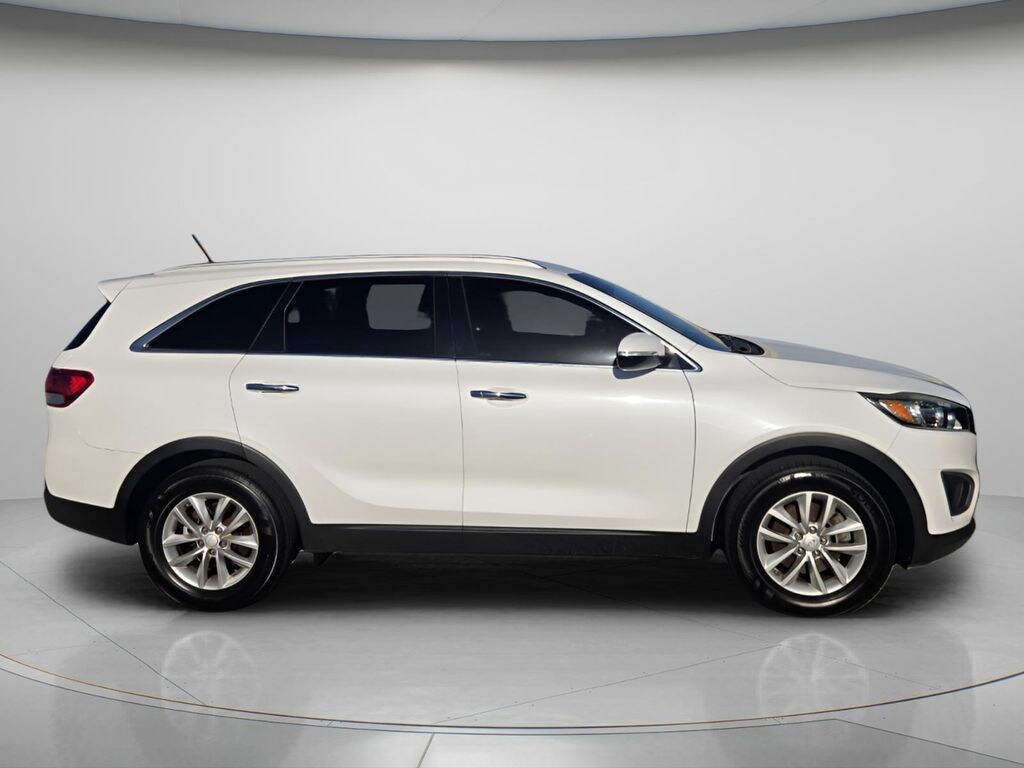 Used 2017 Kia Sorento LX SUV