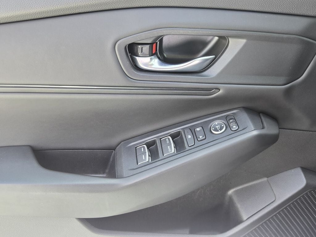 2025 Honda Accord SE - Photo 26