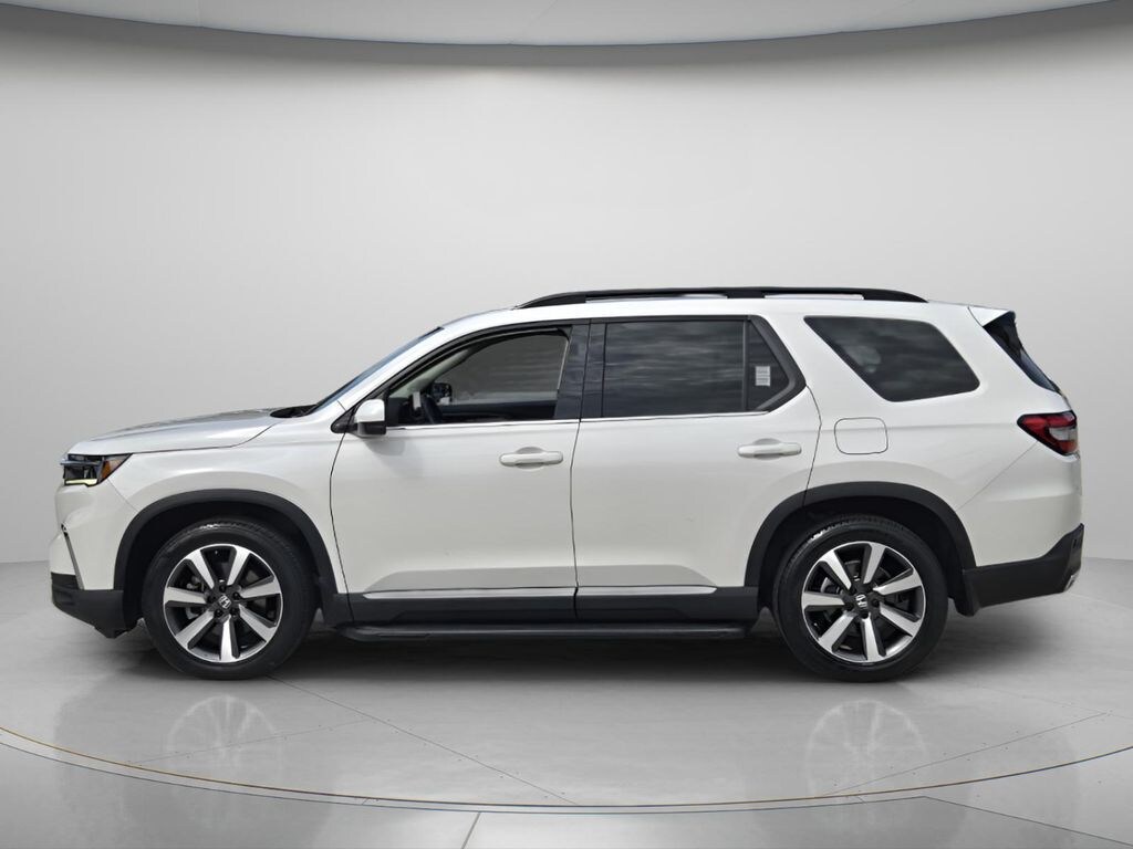Used 2025 Honda Pilot Touring SUV