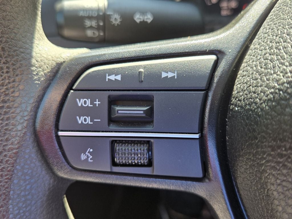 2025 Honda Accord LX - Photo 23