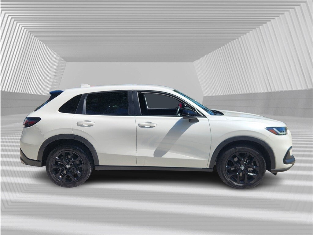 2024 Honda HR-V Sport photo 2