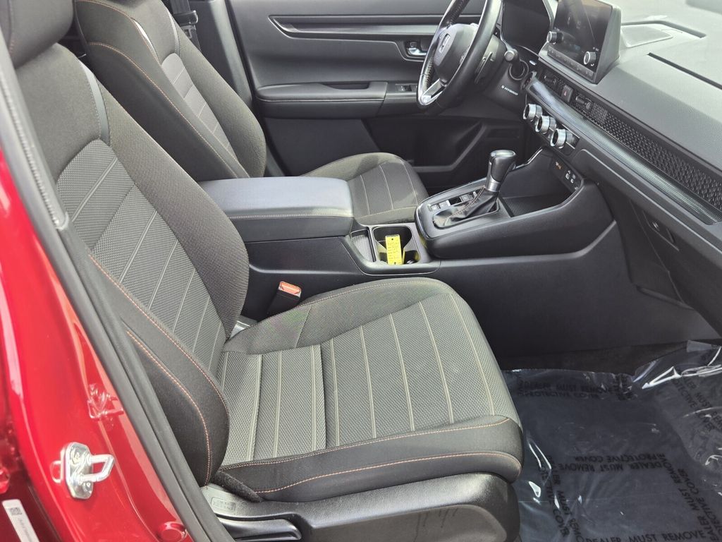 2025 Honda CR-V Sport - Photo 17