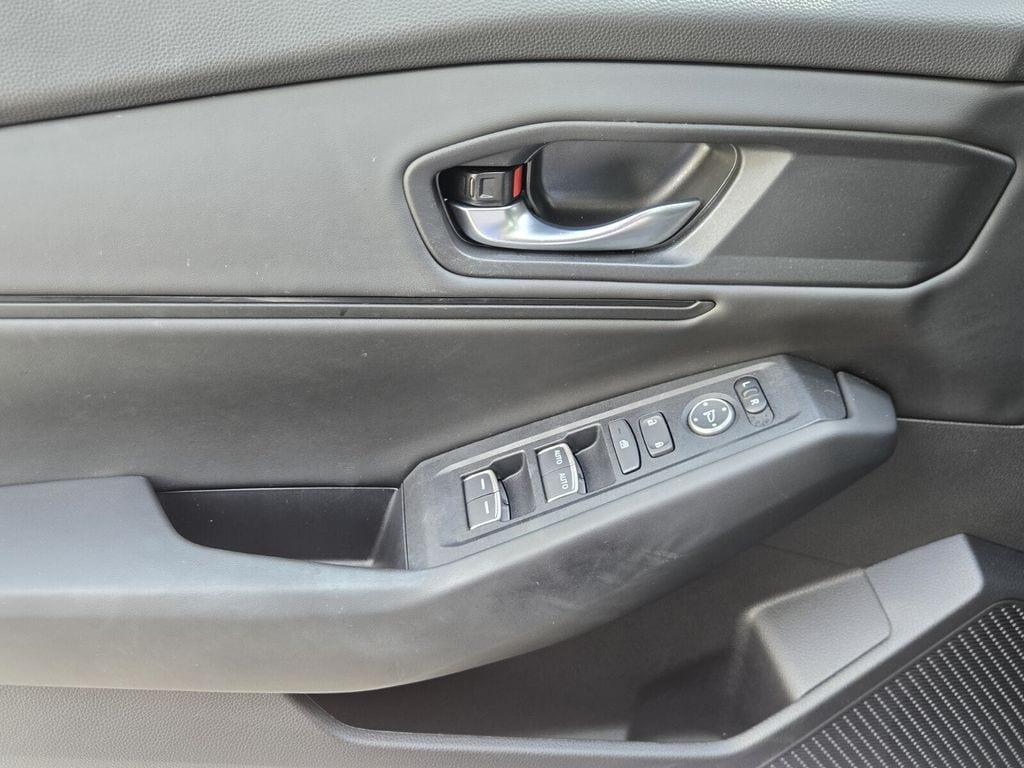 2025 Honda Accord SE - Photo 26