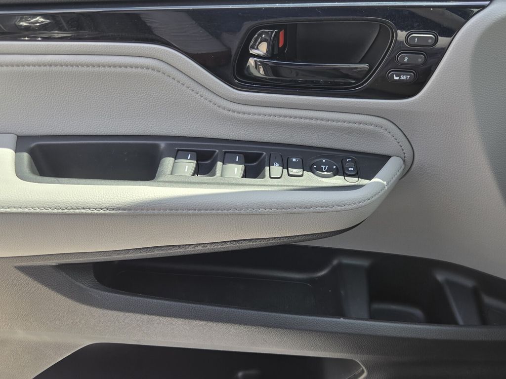 2024 Honda Odyssey Touring - Photo 28