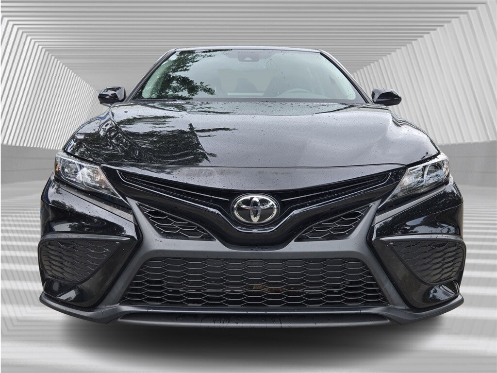 2024 Toyota Camry SE photo 4