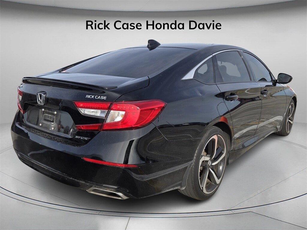 2022 Honda Accord Sport photo 3