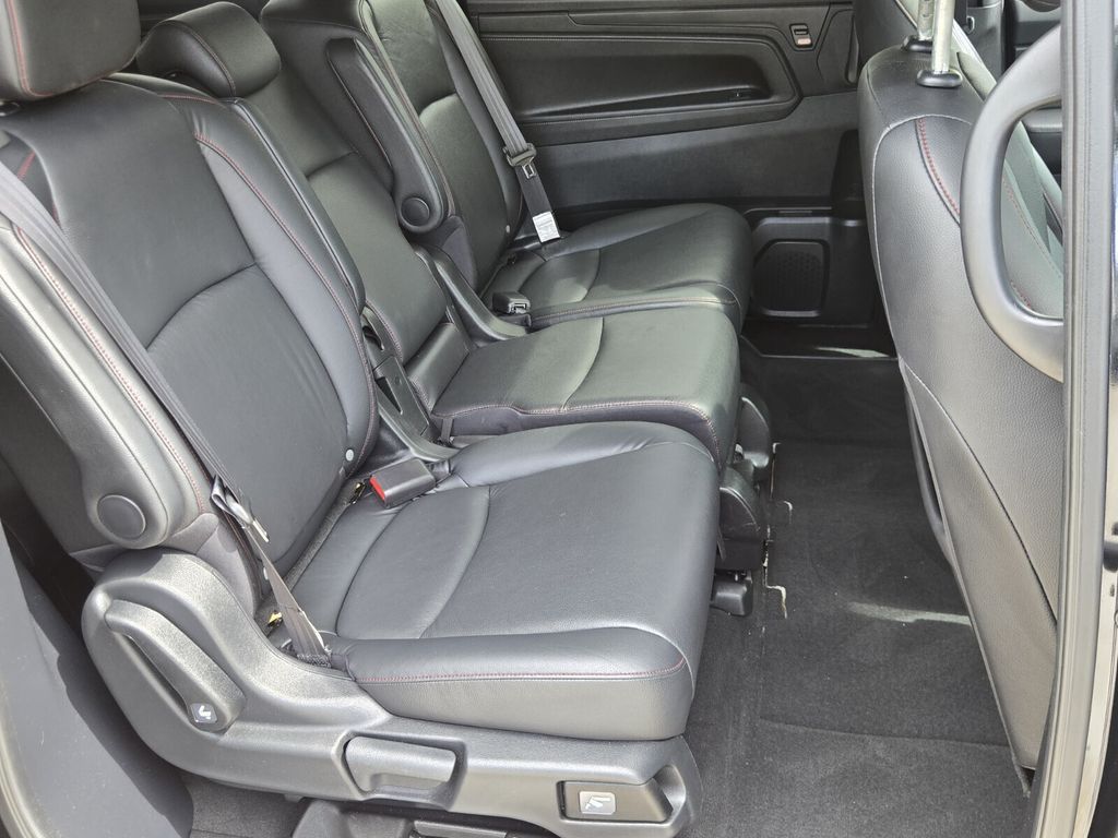 2024 Honda Odyssey SPORT - Photo 18