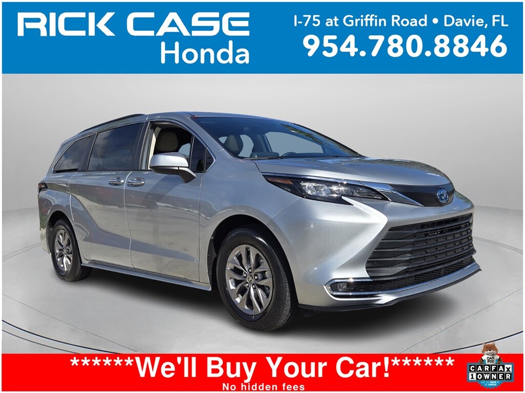 Used 2024 Toyota Sienna XLE Minivan/Van