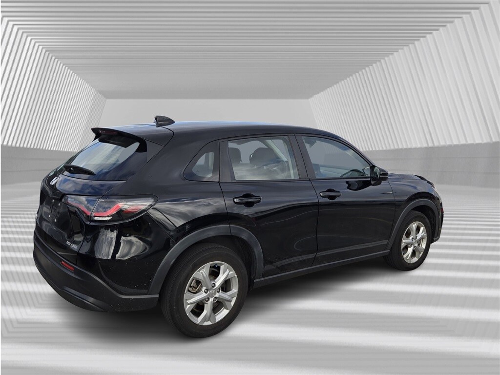 2023 Honda HR-V LX photo 2