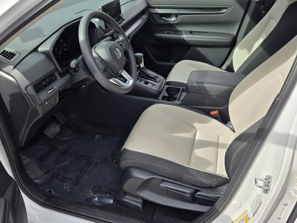 2025 Honda CR-V LX - Photo 10