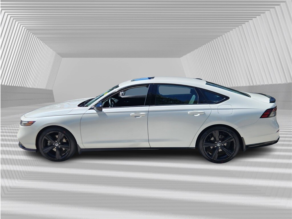 2023 Honda Accord Hybrid Sport-L photo 2