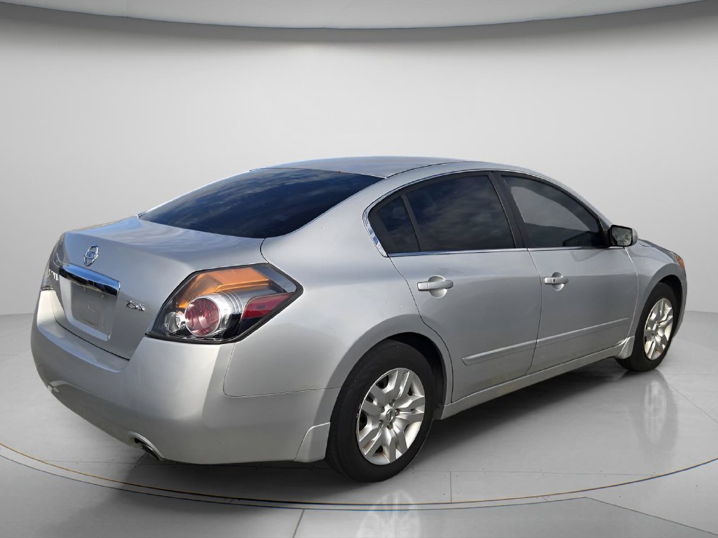 Used 2010 Nissan Altima 2.5 S Sedan