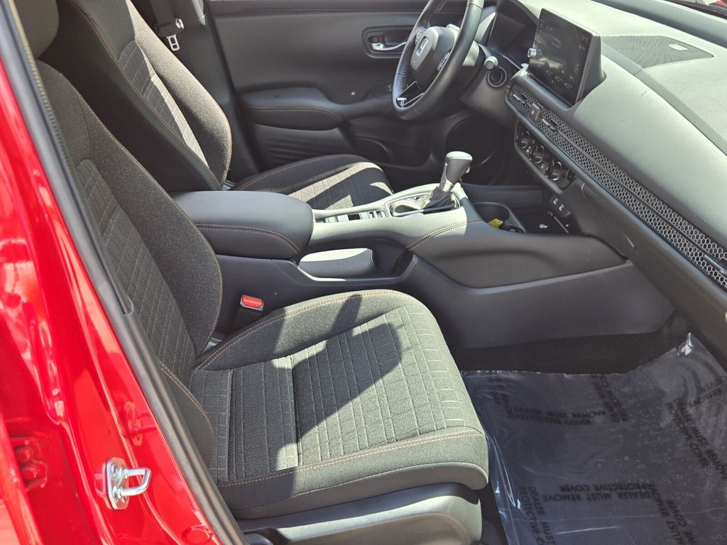 2026 Honda HR-V Sport - Photo 17