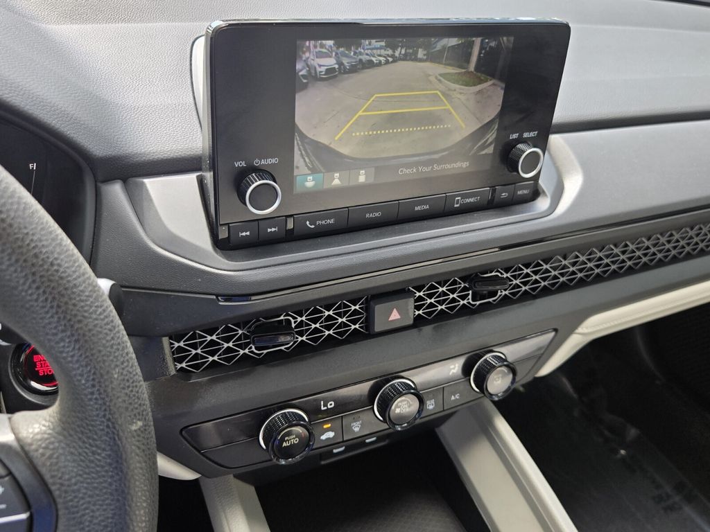 2025 Honda Accord LX - Photo 20