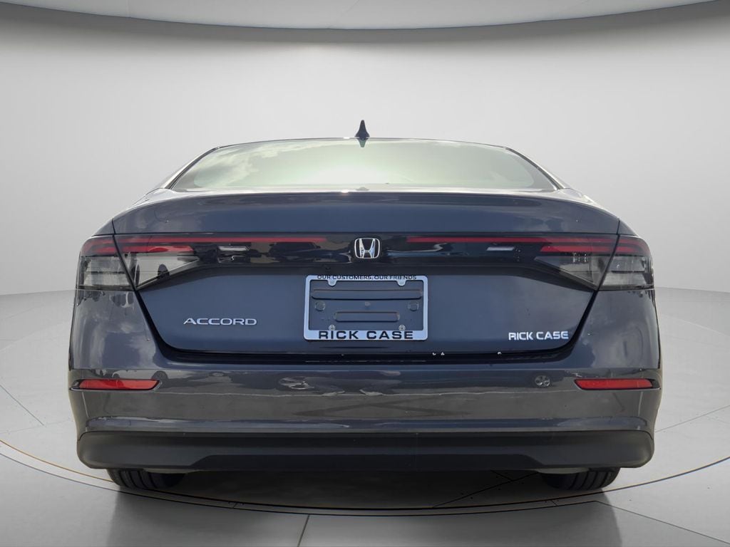2024 Honda Accord LX - Photo 6