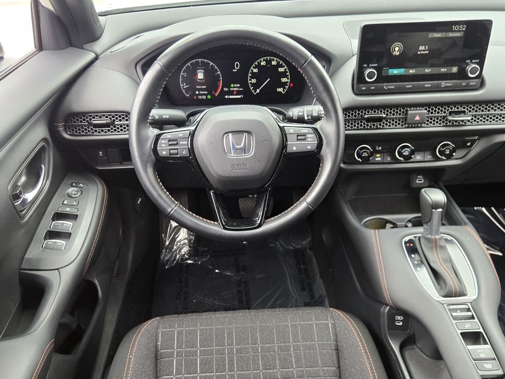 2025 Honda HR-V Sport - Photo 12