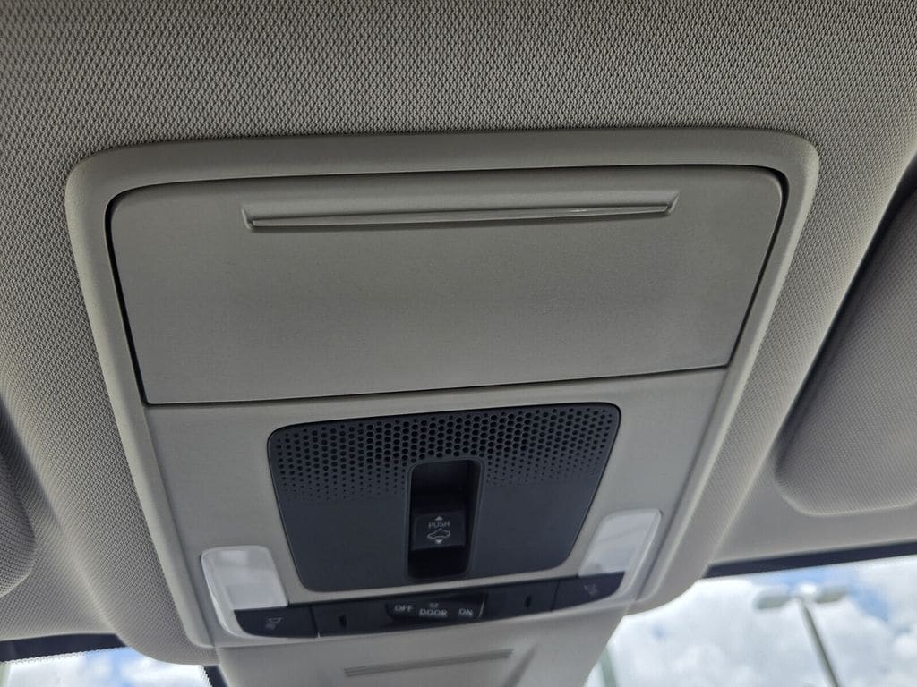 2025 Honda CR-V EX - Photo 22
