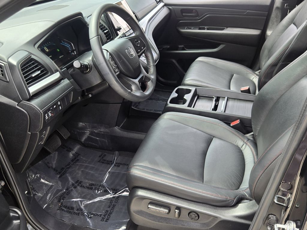 2024 Honda Odyssey SPORT - Photo 11