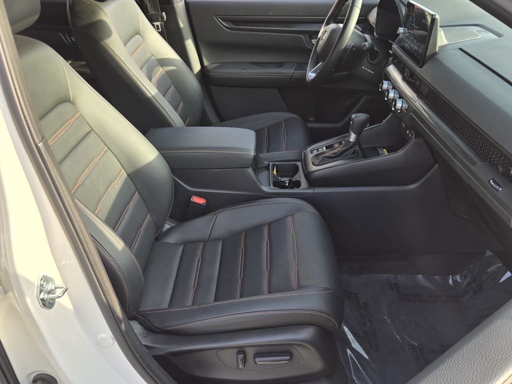 2025 Honda CR-V Sport-L - Photo 17