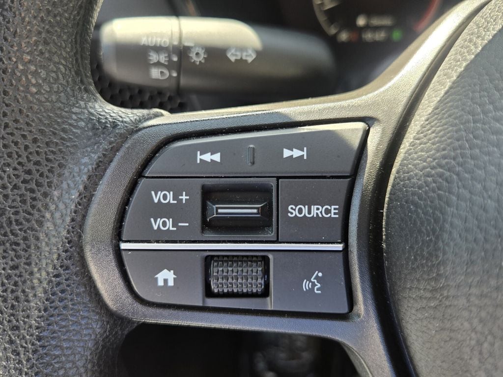 2025 Honda CR-V LX - Photo 23