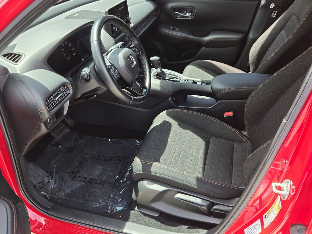 2025 Honda HR-V Sport - Photo 11